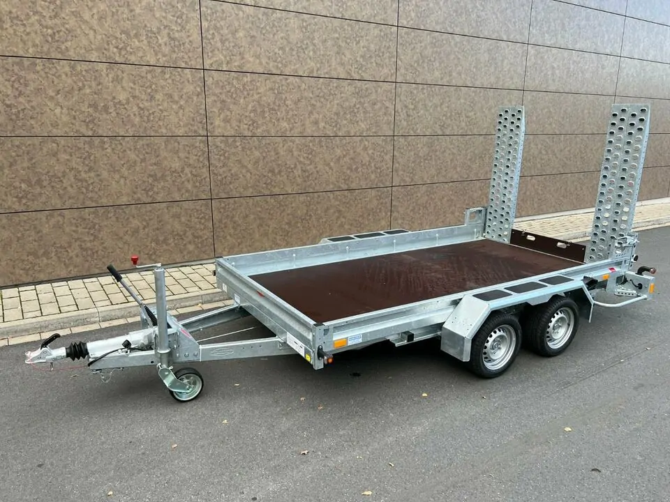 Baumaschinen-TrailervonBckmann-7_webp Baumaschinen-TrailervonBckmann-7_webp